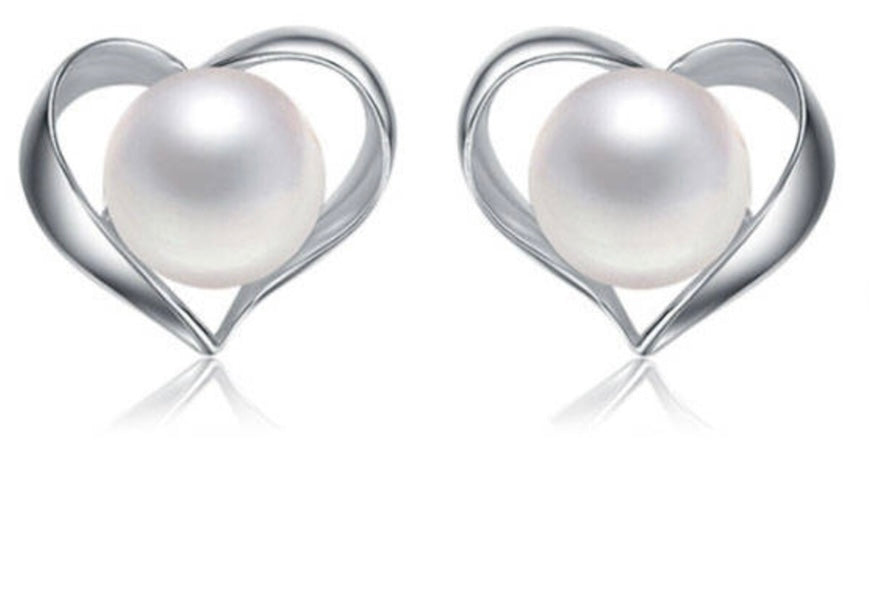 SSE 16 - Heart Studs