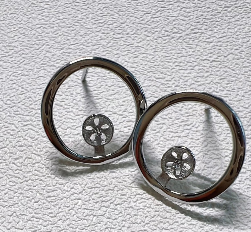 SSE 23 - Round Stud Earrings