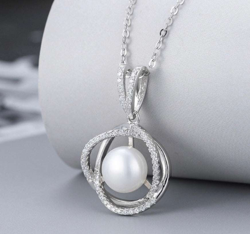 SSMN11 - Circle Twist Sterling silver Necklace