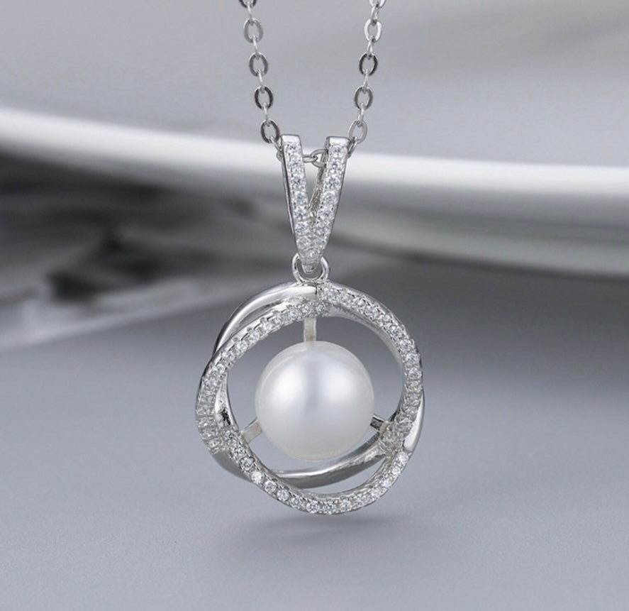 SSMN11 - Circle Twist Sterling silver Necklace