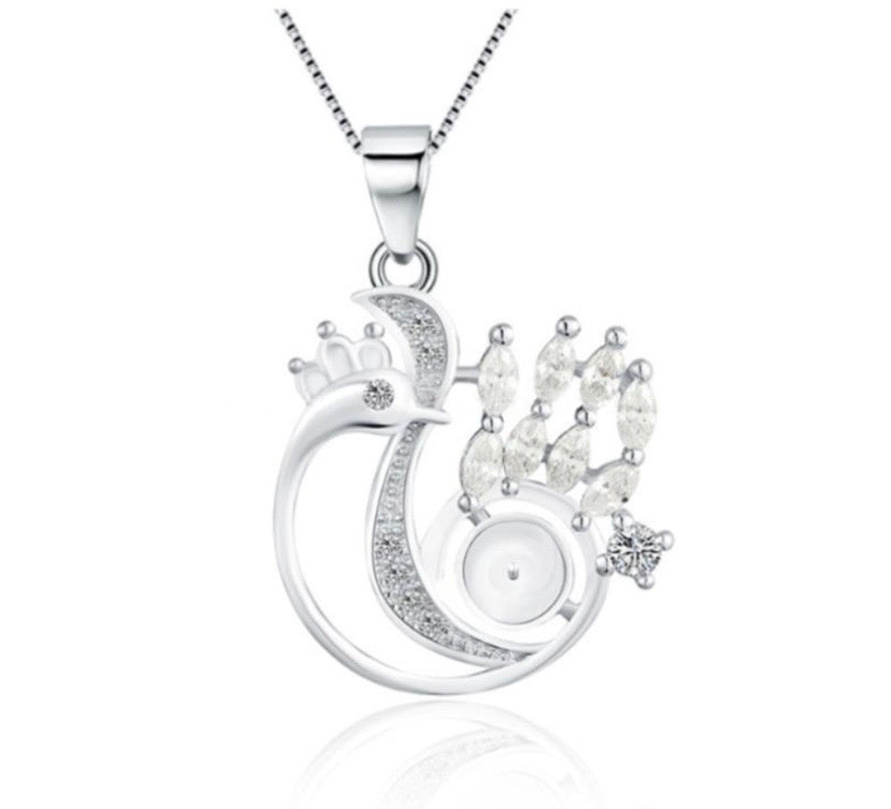 SSMN 41 - Peacock Pendant Necklace