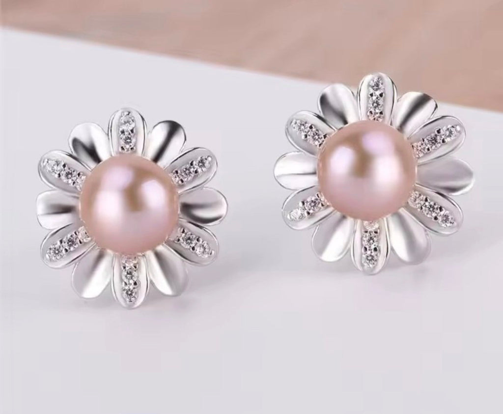 SSE 26 - Sterling silver Flower studs